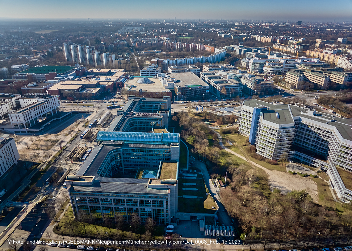 15.02.2023 - Perlach Plaza - Rentenversicherung - SHAERE - Allianz in Neuperlach
